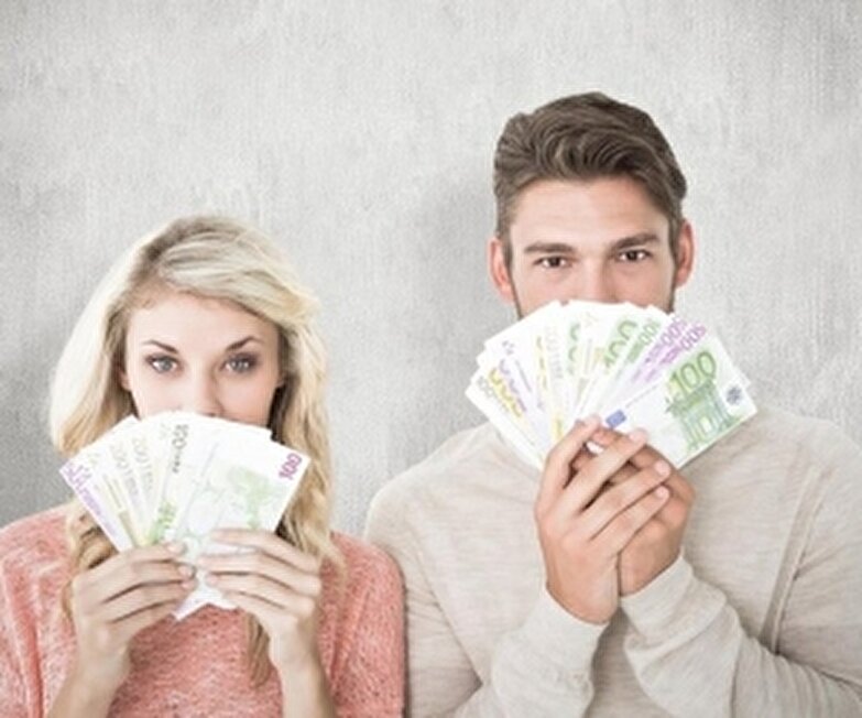 پول گرفتن از همسر، چگونه رقم می‌خورد؟