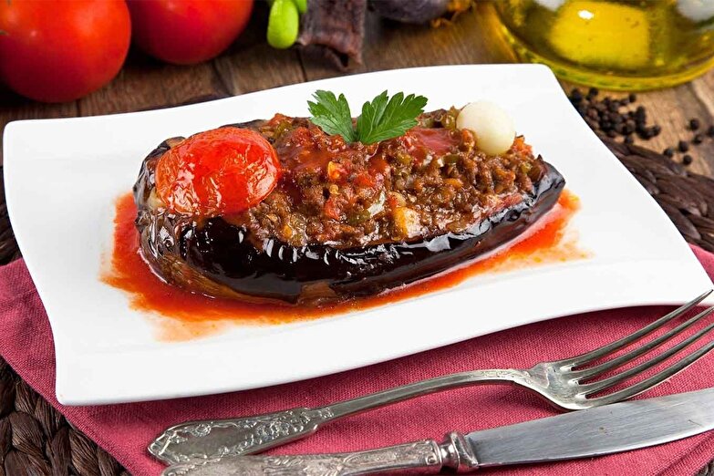 قارنی یاریخ، یک غذای خوشمزه ترکی برای عاشقان بادمجان بیاموزیم