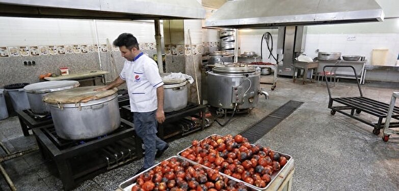 راه اندازی ۱۵۰ آشپزخانه برای اطعام نیازمندان در ایلام