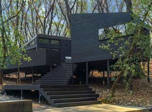 خانه سوپر مدرن سیاه رنگ در کالیفرنیا