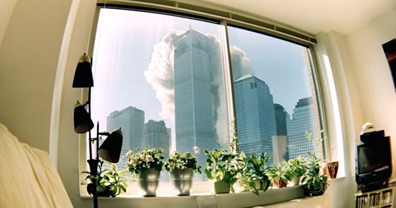 نگاهی به عکس های دیده نشده از حادثه ۱۱ سپتامبر ۲۰۰۱ بیاندازیم