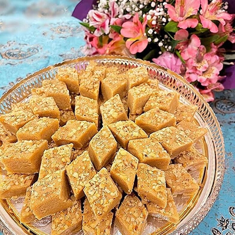 نحوه تهیه حلوا خشک گردویی، یک شیرینی خوشمزه برای عید نوروز و ماه رمضان چگونه است؟